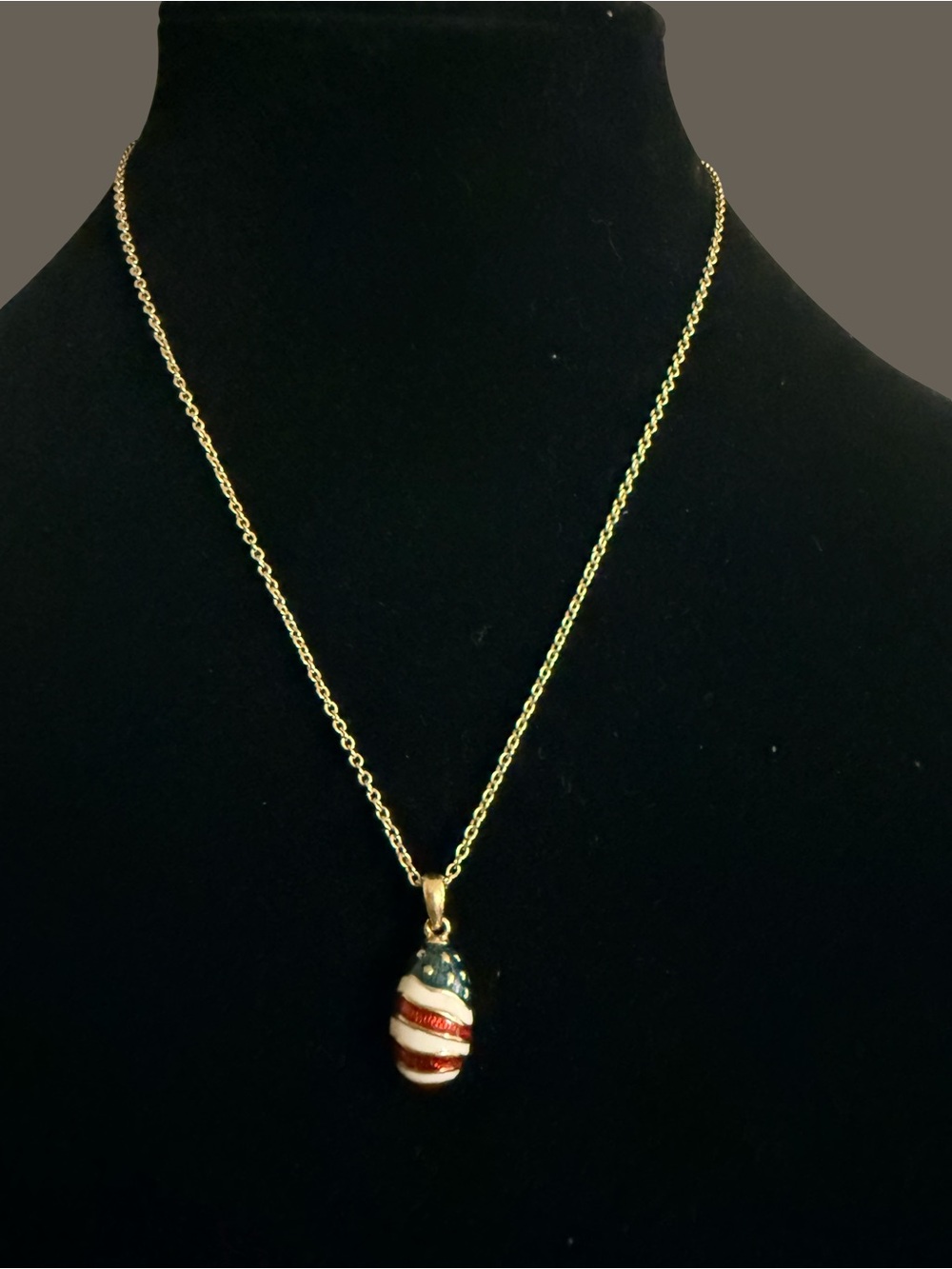 Vintage Joan rivers Gold tone Necklace with Red White and Blue Striped Pendant - Picture 2 of 5
